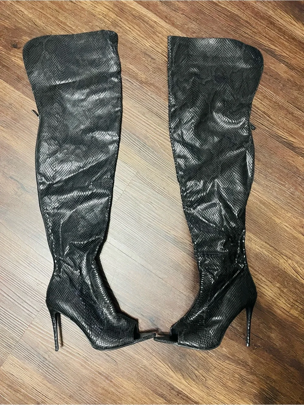 Cape Robin TOXIC black faux snake skin knee thigh high peep toe boots Sz 7.5
